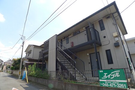 マーナー新座外観写真