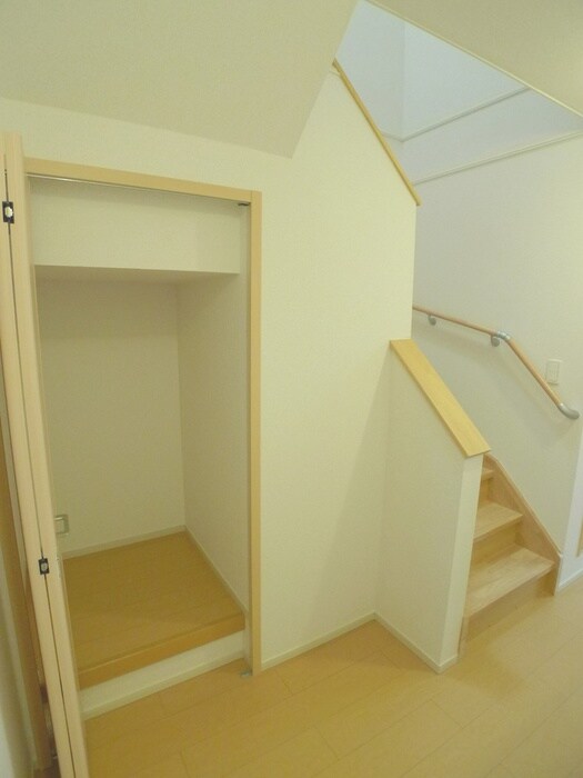 物件内観写真8　(収納)