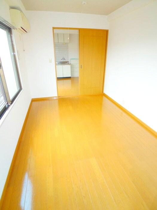 物件内観写真5　(居室)