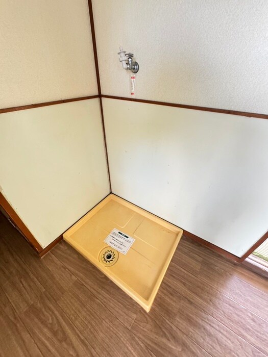 物件内観写真16　(洗濯機置場)