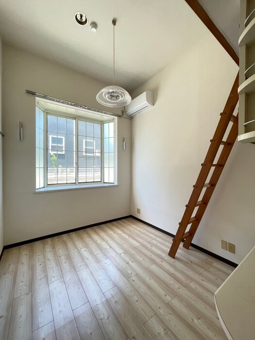 物件内観写真8　(居室)