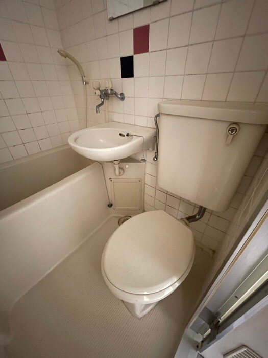 物件内観写真12　(トイレ)