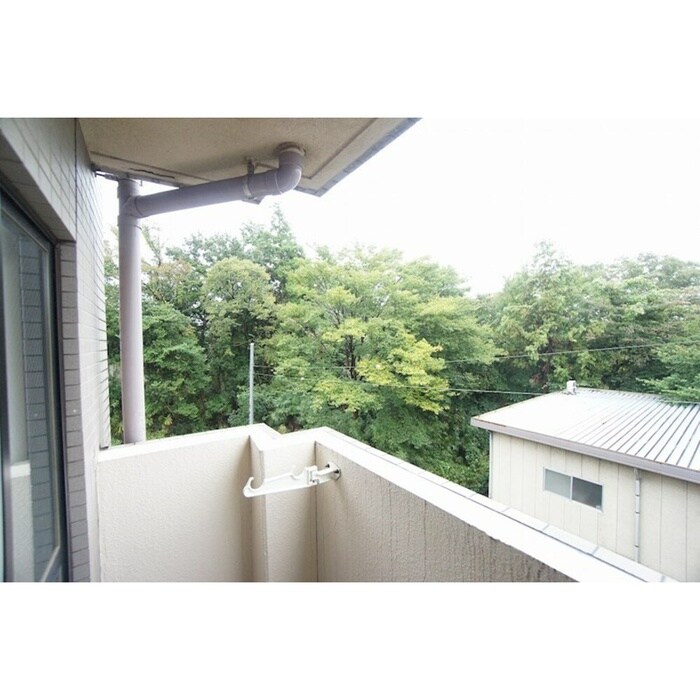 物件内観写真11　(室内からの展望)