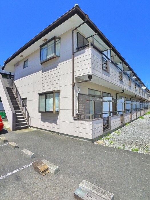 物件外観写真2　(駐車場)