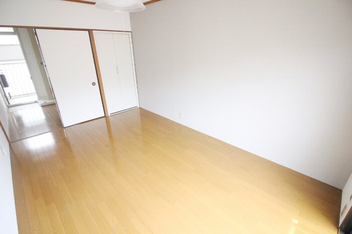 物件内観写真9　(居室)