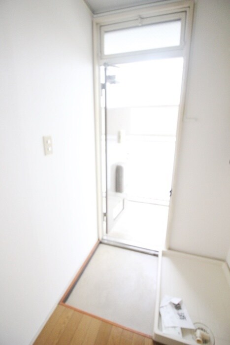 物件内観写真15　(玄関)