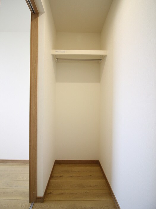 物件内観写真12　(収納)