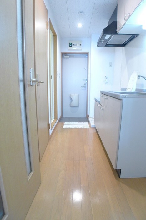 物件内観写真12　(廊下)