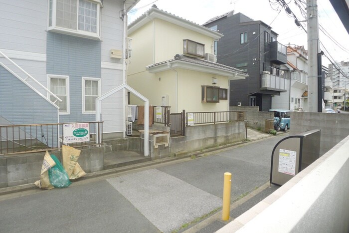 物件内観写真22　(室内からの展望)