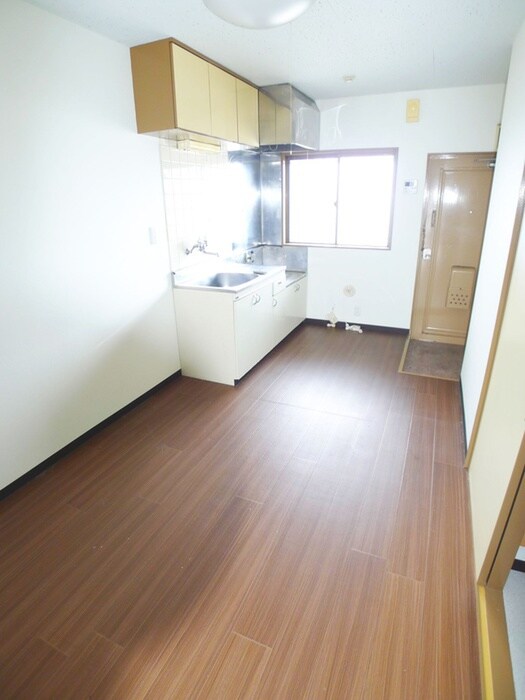 物件内観写真4　(廊下)