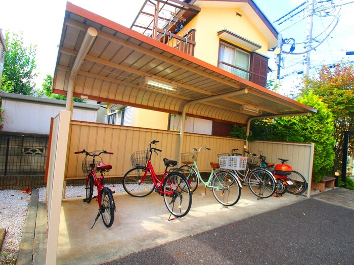 物件外観写真5　(駐輪場)