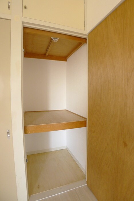 物件内観写真10　(収納)