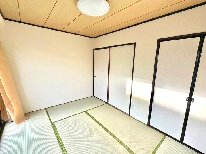 物件内観写真8　(居室)