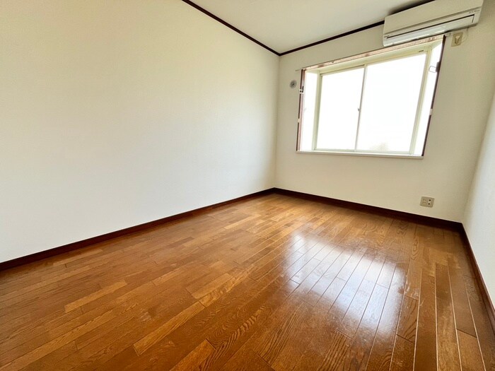 物件内観写真9　(居室)