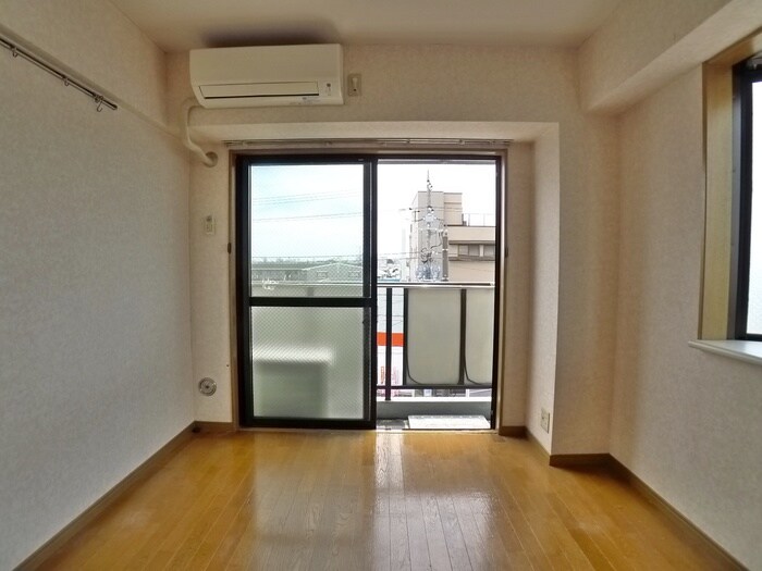 物件内観写真10　(居室)