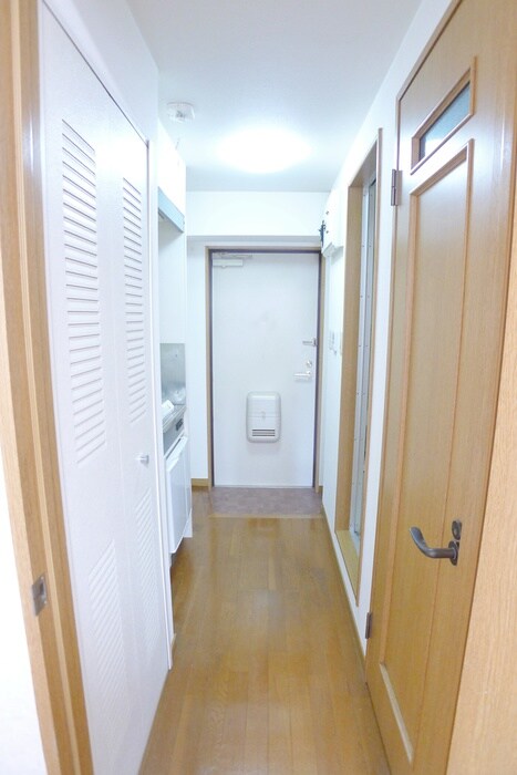 物件内観写真17　(廊下)