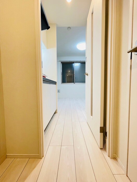 物件内観写真14　(廊下)