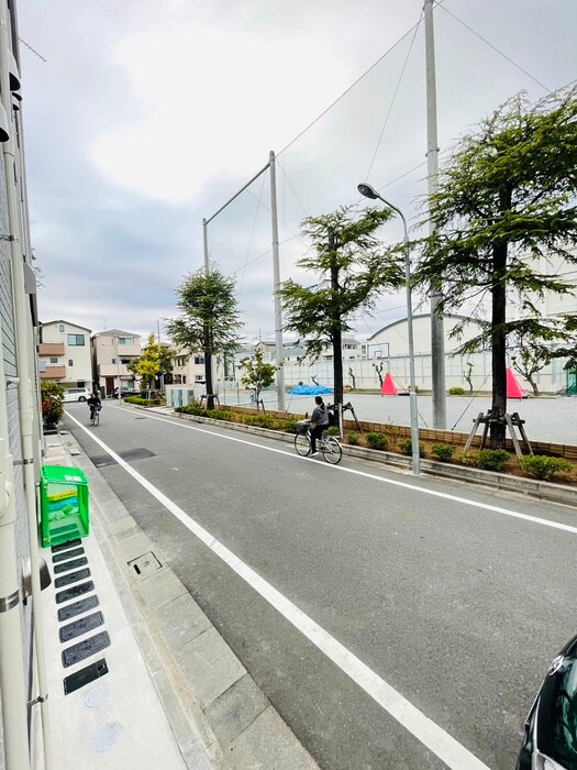 物件内観写真16　(室内からの展望)