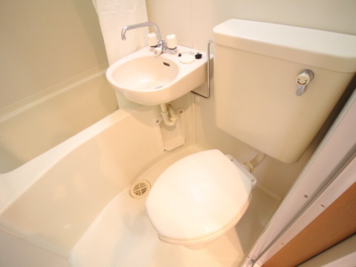 物件内観写真13　(トイレ)