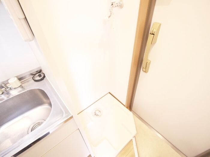 物件内観写真14　(洗濯機置場)