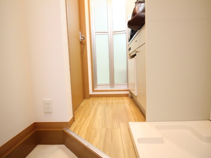 物件内観写真18　(廊下)