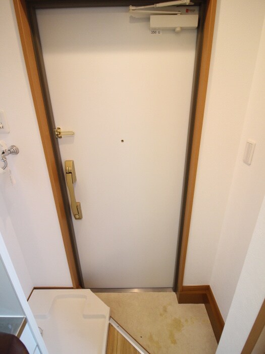 物件内観写真19　(玄関)