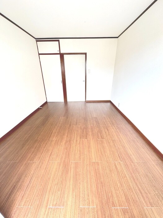 物件内観写真11　(居室)