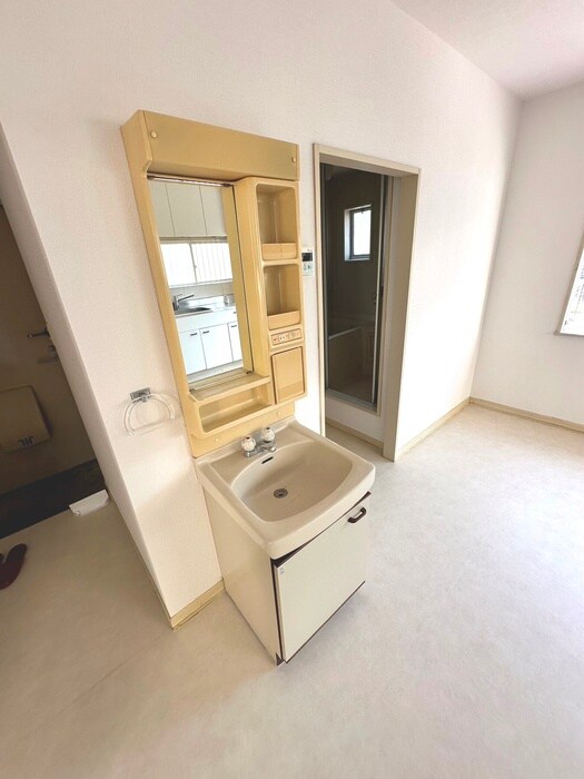 物件内観写真10　(洗面)