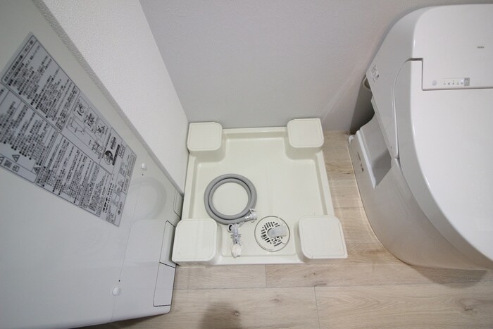 物件内観写真10　(洗濯機置場)