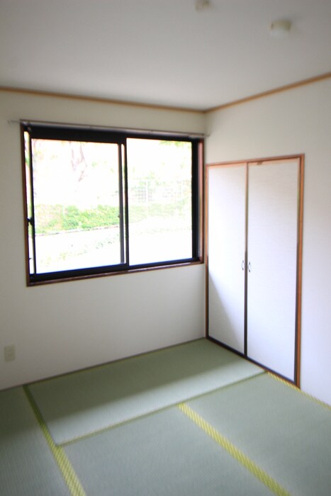 物件内観写真8　(居室)