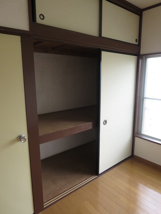 物件内観写真11　(収納)