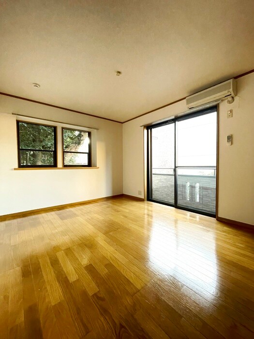 物件内観写真4　(居室)