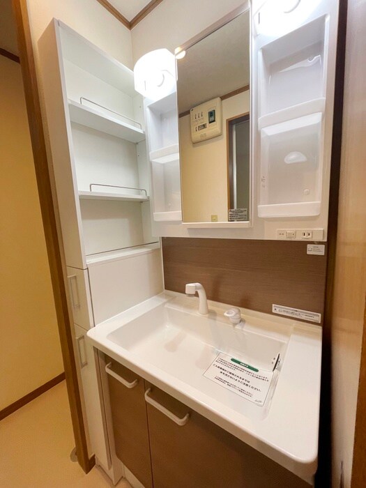 物件内観写真8　(洗面)