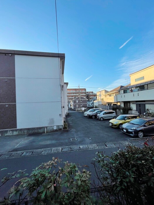 物件内観写真11　(室内からの展望)