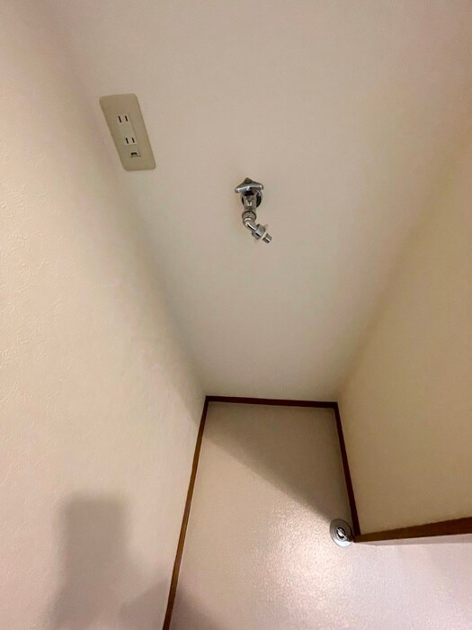 物件内観写真14　(洗濯機置場)