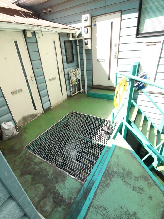 物件外観写真6　(エントランス部分)