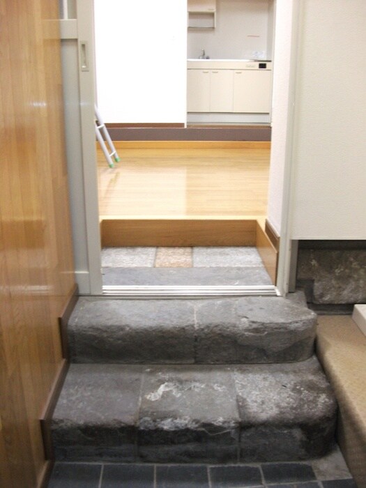 物件内観写真10　(玄関)