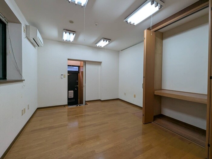 物件内観写真12　(居室)