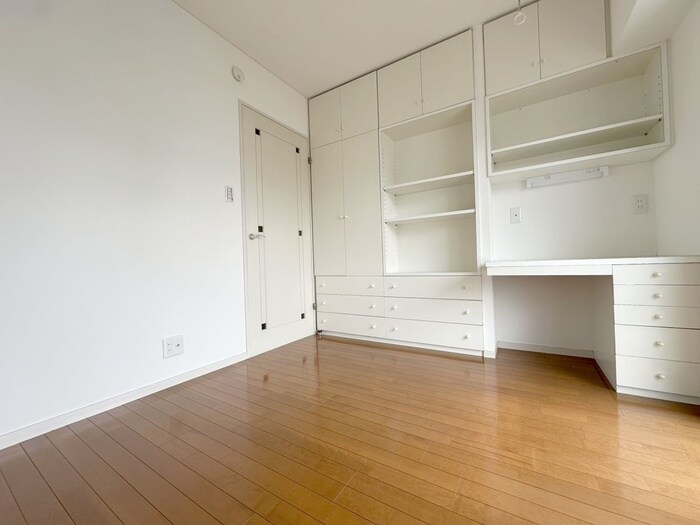 物件内観写真9　(居室)