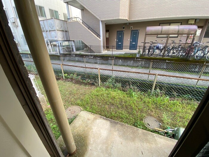 物件内観写真22　(室内からの展望)