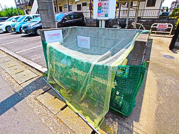 物件外観写真4　(建物設備)