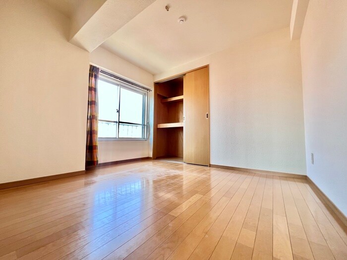 物件内観写真4　(居室)