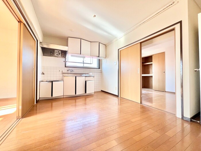 物件内観写真6　(居室)