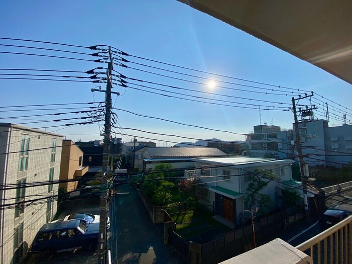 物件内観写真16　(室内からの展望)