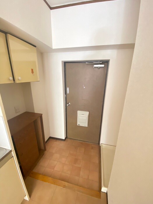 物件内観写真15　(玄関)