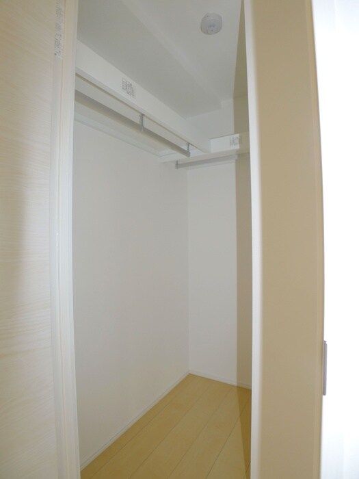 物件内観写真12　(収納)