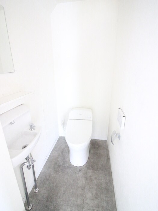 物件内観写真9　(トイレ)