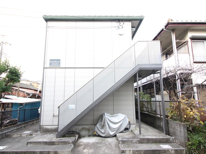 物件外観写真2　(エントランス部分)