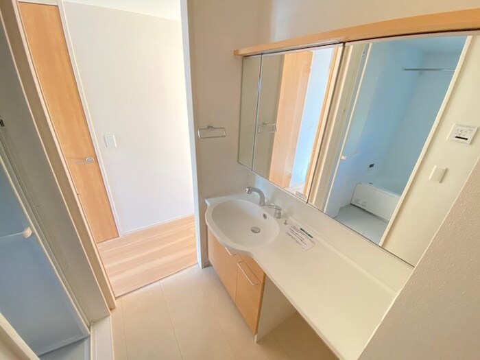 物件内観写真11　(洗面)