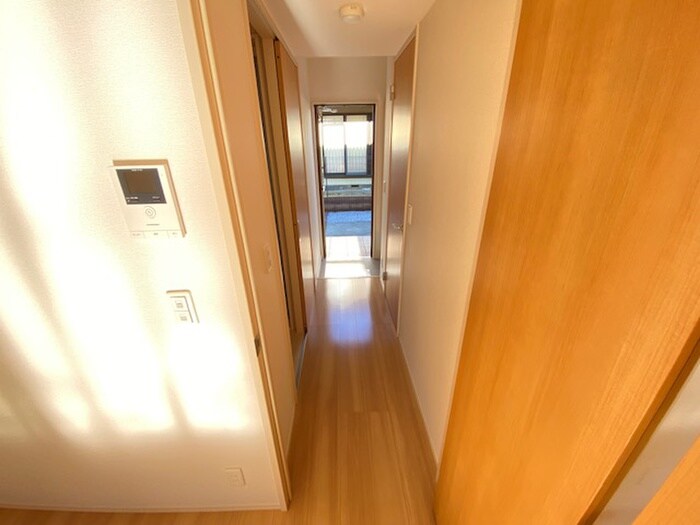 物件内観写真13　(廊下)